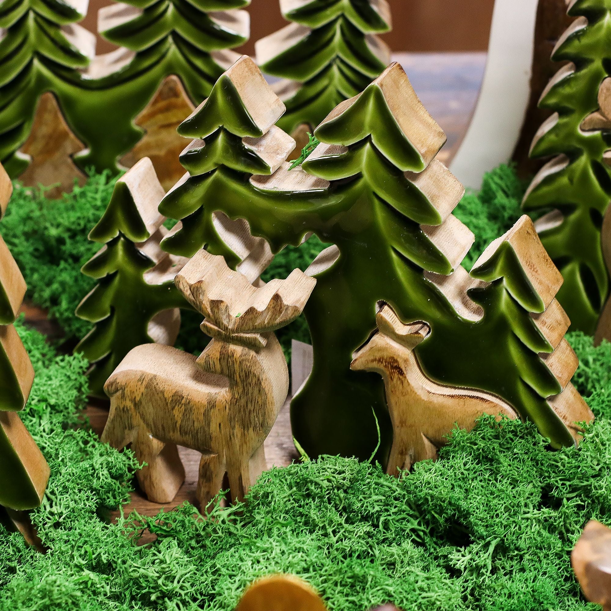 Lost in the Forrest - Two Dear in the Forrest 3D Wooden Decoration
