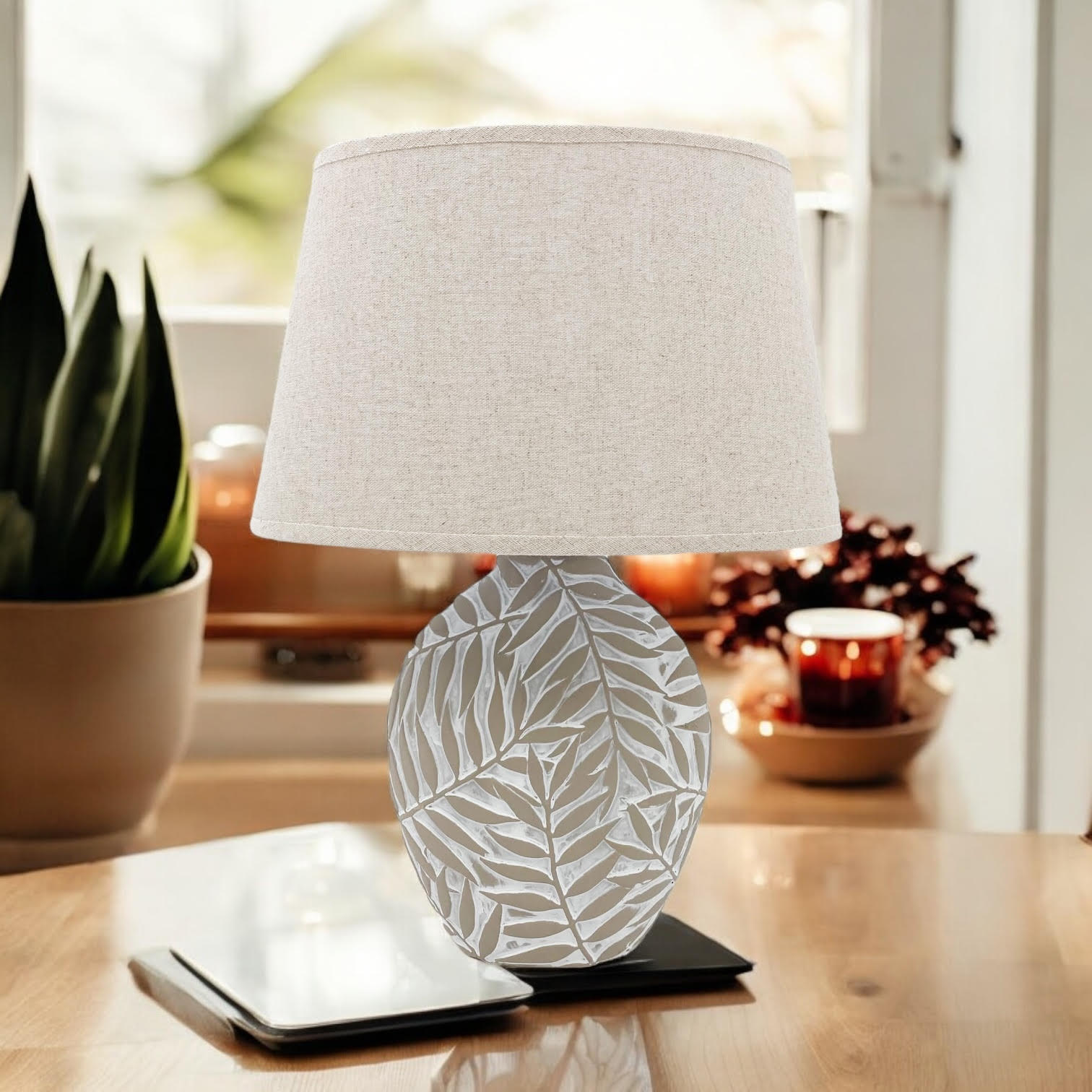 Ceramic Table Lamp with Minimalist Design, Textured Base and Fabric Shade, Ideal for Ambient Light in Any Room
