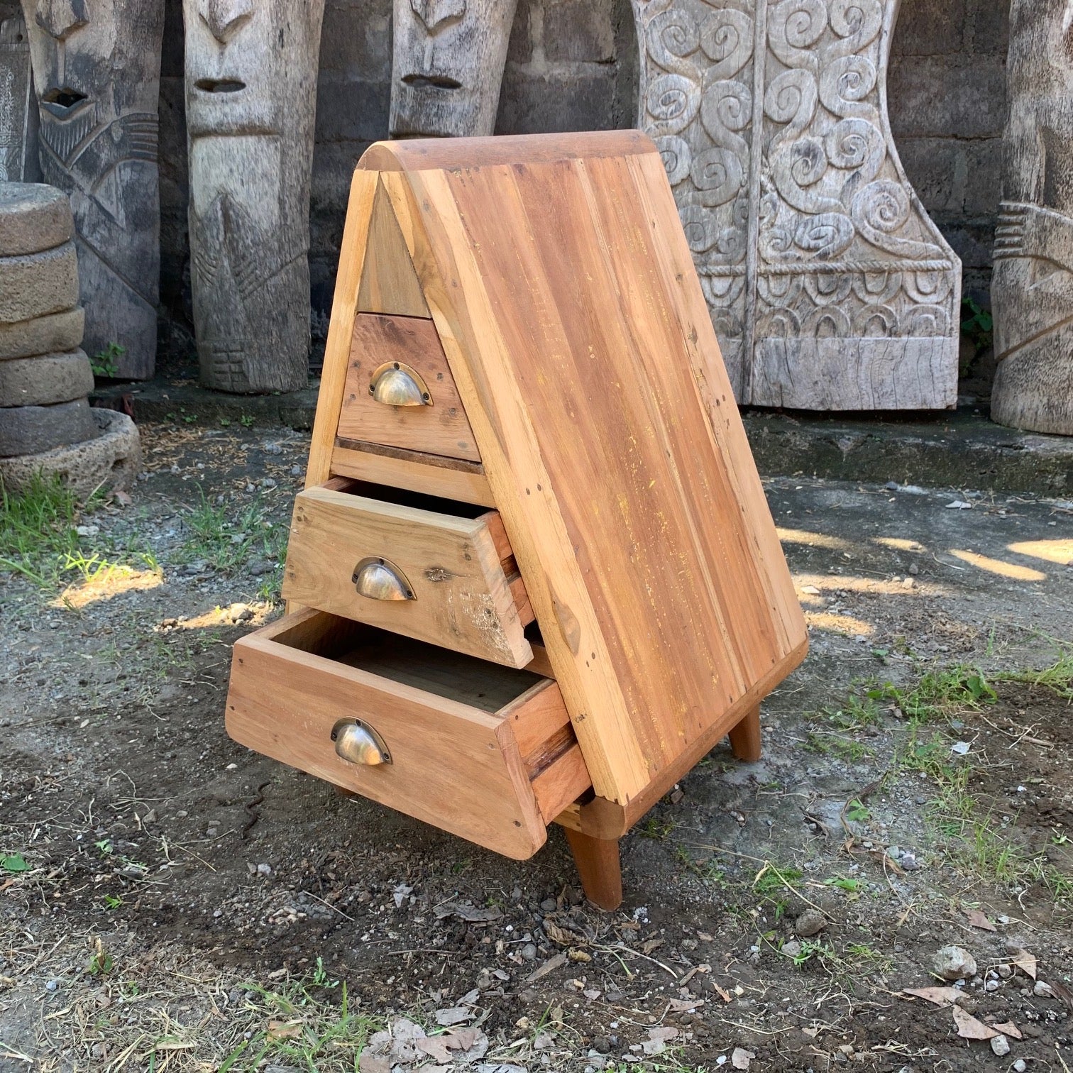 Eco-Friendly Triangle Storage Chest